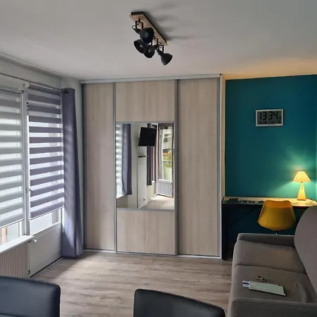 Montcalm Piscine Tennis Wifi Aix-les-Bains